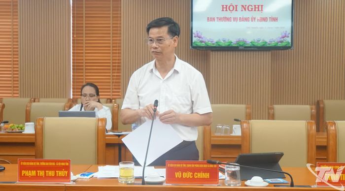 Đại biểu phát biểu ý kiến.