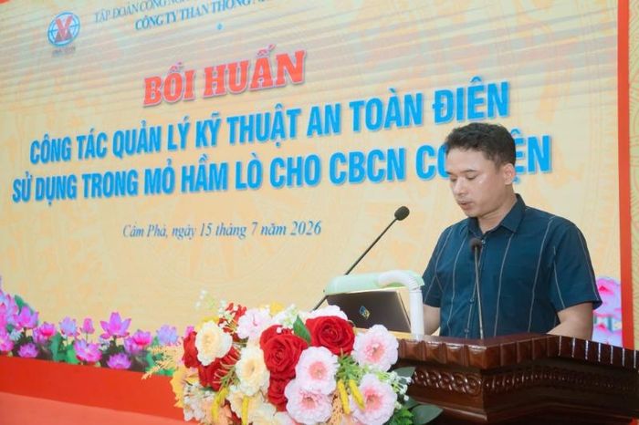 Trưởng Phòng CV Đoàn Văn Khanh phát biểu tại lớp đào tạo
