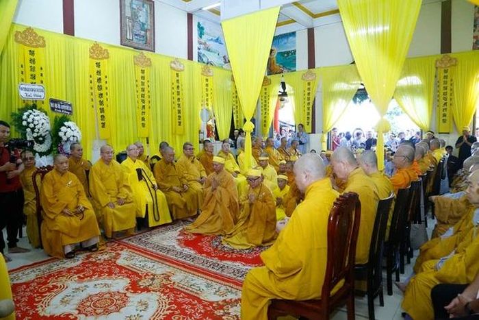 Chư tôn giáo phẩm dự lễ truy niệm