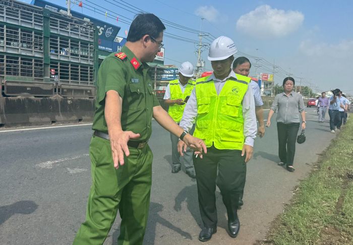 Cơ quan chức năng nhận định nguyên nhân sơ bộ ban đầu có thể do tài xế buồn ngủ, dẫn đến mất kiểm soát phương tiện, lao vào dải phân cách bên phải đường.