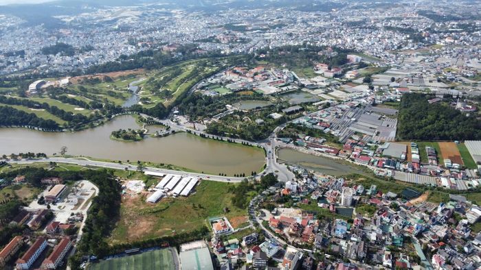 Phục hồi và mở mới các chuyến bay sẽ giúp cho du lịch Lâm Đồng có thêm nhiều nguồn khách tiềm năng.