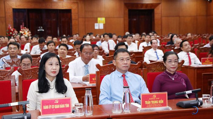 Các đại biểu tham dự hội nghị