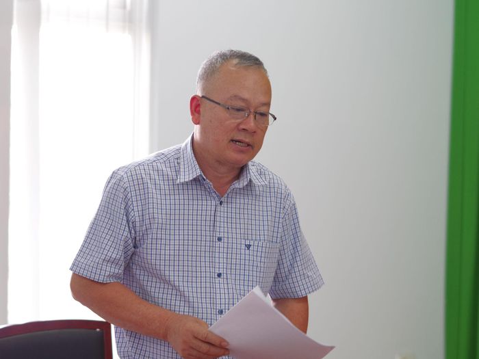 Phó Chủ tịch Thường trực UBND phường Tân An Chu Văn Việt cung cấp thông tin đến Đoàn khảo sát