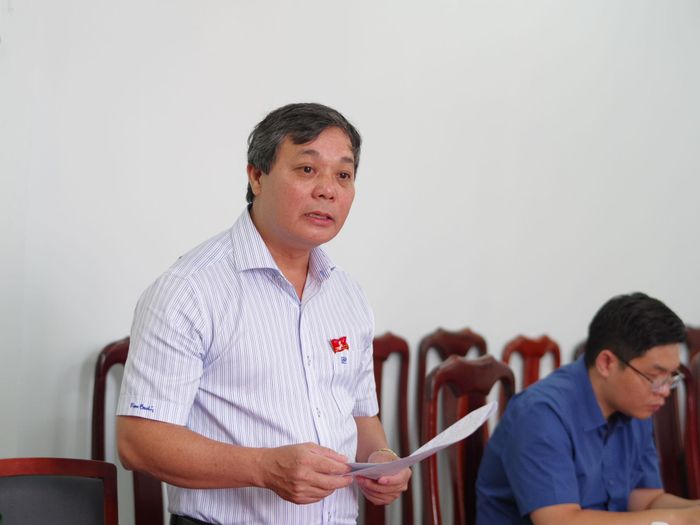 Đại diện Ban Kinh tế - Ngân sách HĐND tỉnh Đắk Lắk trao đổi tại buổi khảo sát