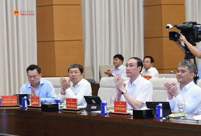 Các đại biểu dự Hội nghị