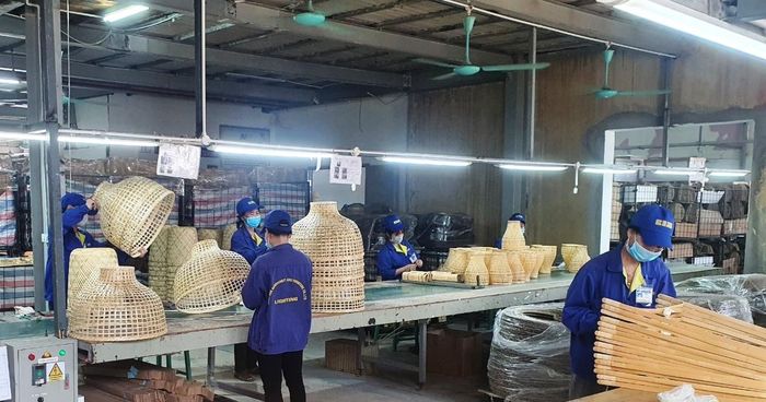 Khơi thông nguồn vốn giúp các doanh nghiệp nhỏ và hộ kinh doanh tránh xa bẫy tín dụng đen (Ảnh minh họa).