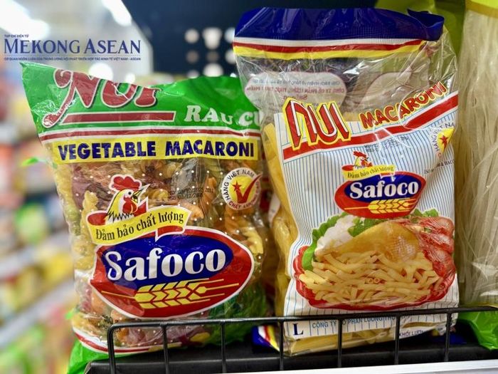 Safoco hoạt động chính trong lĩnh vực sản xuất mì, mì sợi, bún, nui, bánh tráng và các sản phẩm từ tinh bột, bột mì; đồng thời kinh doanh các mặt hàng lương thực, thực phẩm và công nghệ phẩm dưới thương hiệu Safoco. Ảnh: Hà Anh/Mekong ASEAN.