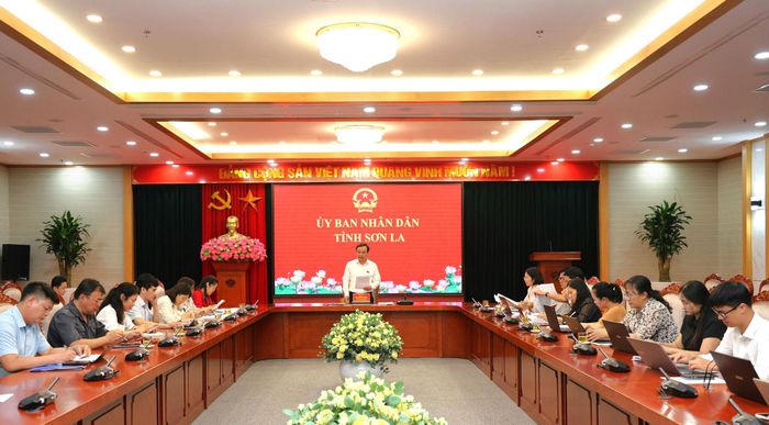 Cuộc họp rà soát công tác chuẩn bị tổ chức sự kiện "Về nguồn" năm 2026 và Tuần Văn hóa - Du lịch Mộc Châu năm 2026