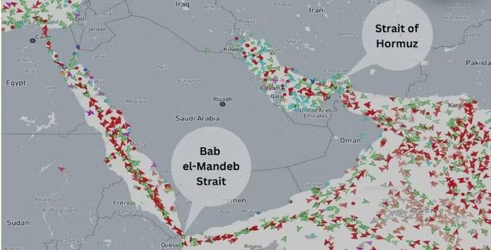 Eo biển Bab el-Mandeb, trong tiếng Arab có nghĩa là "Cổng Nước Mắt", nối liền biển Đỏ với Ấn Độ Dương. Ảnh: NDTV