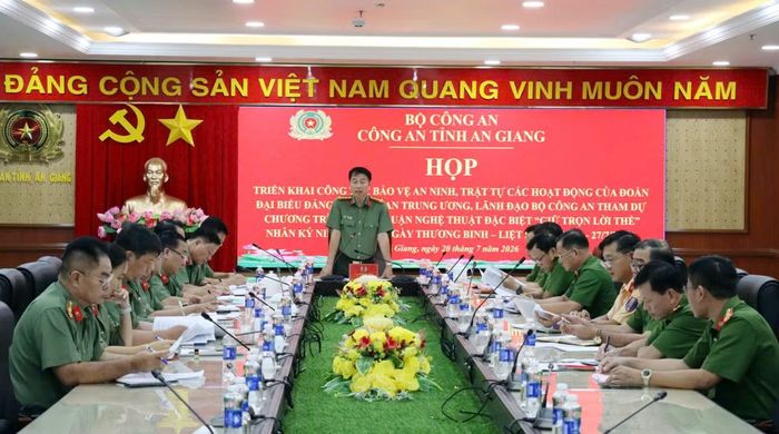 Đại tá Đào Hải Đăng, Phó Giám đốc Công an tỉnh An Giang đã chủ trì cuộc họp với Công an các đơn vị, địa phương để triển khai công tác bảo đảm ANTT tại Chương trình.