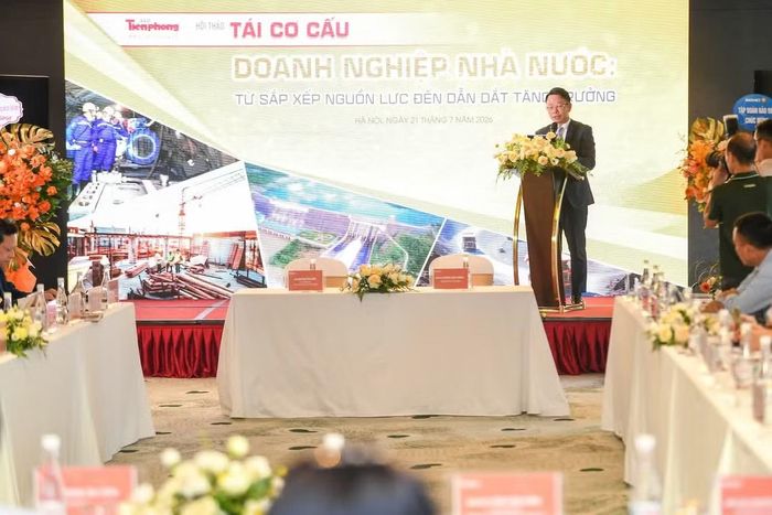 Ông Phùng Công Sưởng, Tổng Biên tập Báo Tiền Phong phát biểu khai mạc hội thảo.