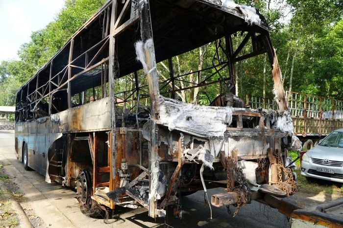 Phương tiện trong vụ tai nạn đặc biệt nghiêm trọng đã được đưa về cơ quan Công an.