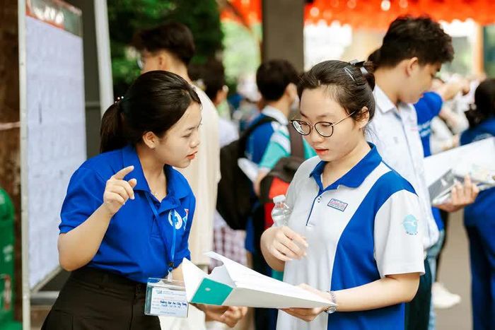 Hơn 125.000 trường hợp hồ sơ tuyển sinh chưa được duyệt minh chứng. Ảnh minh họa: IT