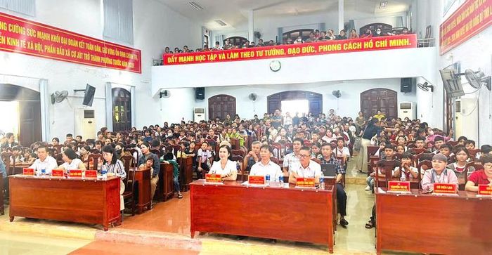 Hội Khuyến học xã Cư Jút tổ chức hội nghị tập huấn triển khai các văn bản của Đảng, Nhà nước về công tác khuyến học, hướng dẫn sử dụng phần mềm đánh giá "Công dân học tập".