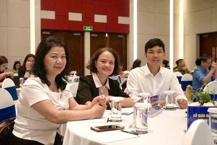 Các đại biểu tham dự Hội thảo.