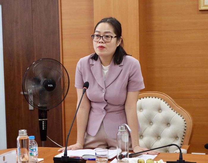 Giám đốc Trung tâm Hoàng Thị Ngọc Phượng phát biểu tiếp thu ý kiến chỉ đạo và khẳng định quyết tâm hoàn thành mọi nhiệm vụ được giao.