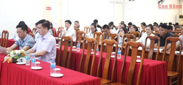 Các đại biểu dự hội nghị.