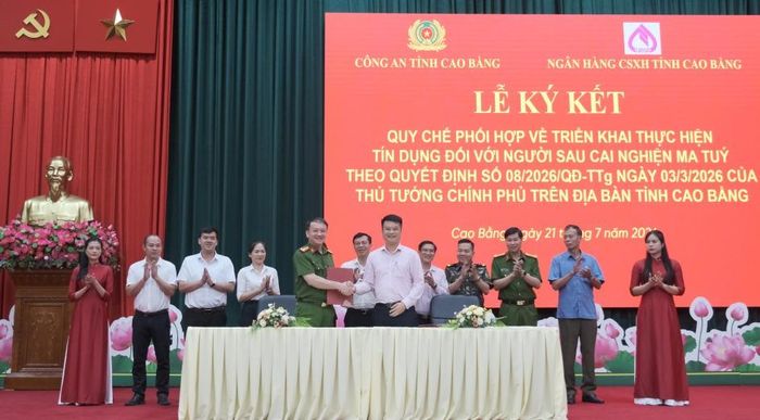 Công an tỉnh và Chi nhánh Ngân hàng Chính sách xã hội tỉnh ký kết Quy chế phối hợp triển khai thực hiện tín dụng đối với người sau cai nghiện ma túy.