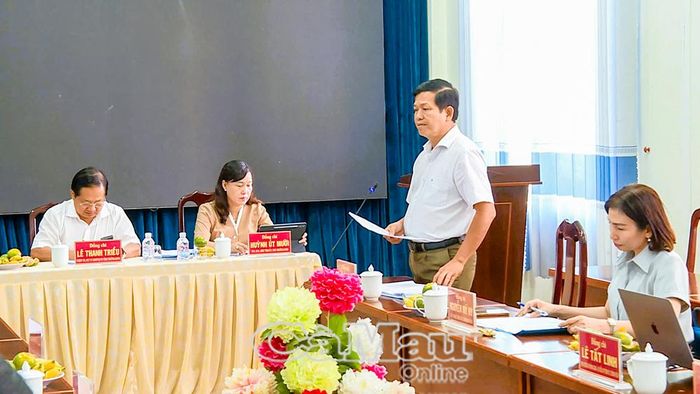 Phó Giám đốc Sở Khoa học và Công nghệ Ngô Hồng Thuận đề nghị địa phương cần có giải pháp khắc phục khó khăn trong thực hiện phát triển khoa học, công nghệ.