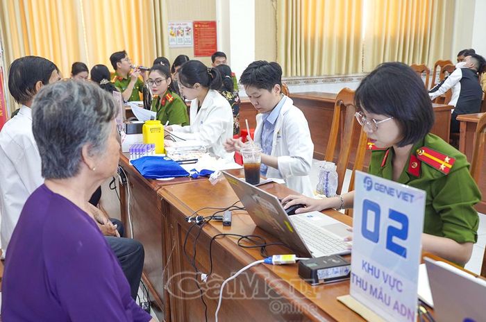 Công an tỉnh Cà Mau triển khai đồng loạt hoạt động thu nhận ADN thân nhân liệt sĩ chưa xác định thông tin trên địa bàn tỉnh.