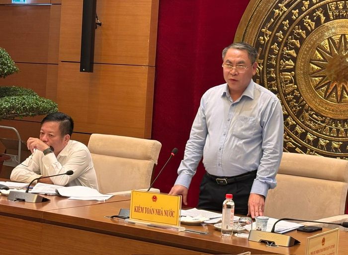 Phó Tổng Kiểm toán nhà nước Trần Minh Khương phát biểu tại Phiên họp. Ảnh: Đ. KHOA