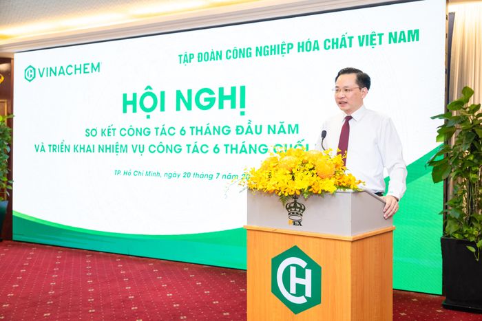  Ông Nguyễn Hữu Tú, Tổng Giám đốc Tập đoàn Hóa chất Việt Nam phát biểu khai mạc Hội nghị 