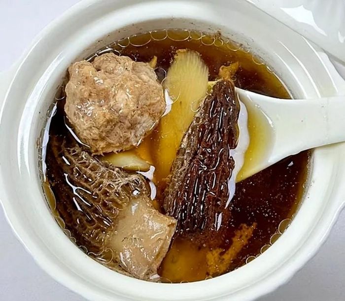 Do chứa nhiều dưỡng chất nhưng ít chất béo, dễ tiêu hóa, nấm bụng dê được một số người gọi là “thịt của người ăn chay”.