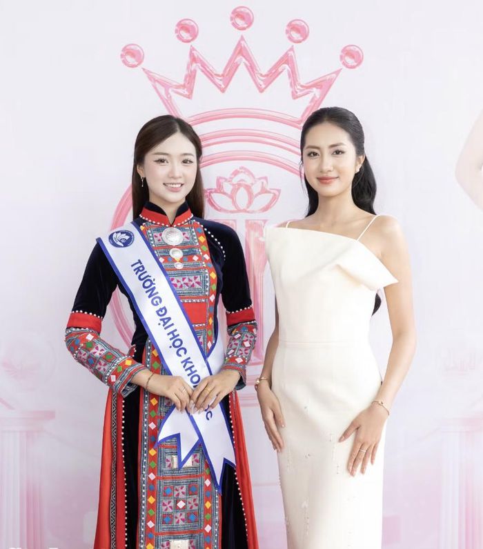 Ngọc Mai cùng đương kim Hoa hậu Việt Nam - Hà Trúc Linh.