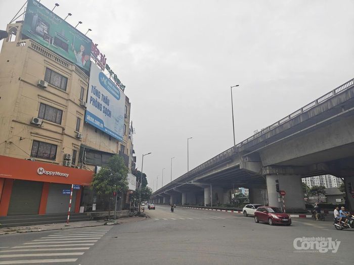 Hôm nay (21/7), thời tiết tại Hà Nội trời có mây, nắng oi bức.