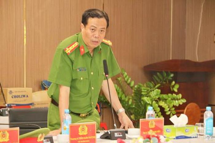 Đại tá Trần Trung Hiếu - Trưởng phòng Cảnh sát PCCC&CNCH, Công an TPHCM - phát biểu tại hội nghị
