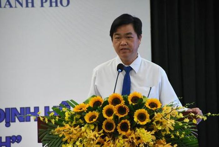 Ông Lê Văn Minh, Phó trưởng ban thường trực Ban Tuyên giáo và Dân vận Thành ủy TPHCM, phát biểu