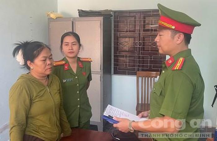 Cơ quan CSĐT Công an TP Đà Nẵng bắt giữ Phạm Thị Phượng.