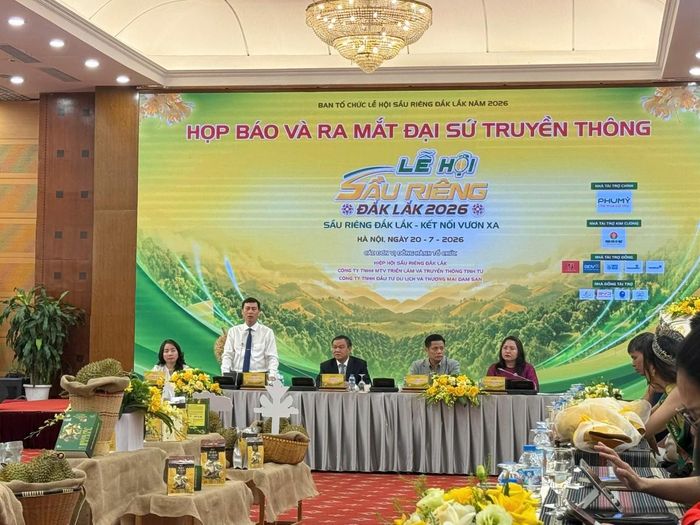 Quang cảnh họp báo.