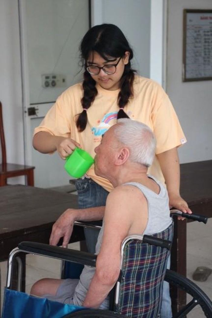 Làng người già Bà Nguyệt Bao Dung hướng tới mô hình chăm sóc người cao tuổi minh bạch, chuyên nghiệp.