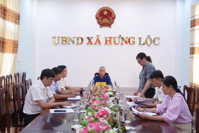 Sáng 21/7, Đảng ủy xã Hưng Lộc (Tp. Huế) đã tổ chức Hội nghị công bố Quyết định kiểm tra