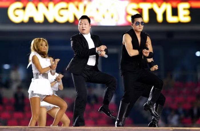 MV “Gangnam Style” vượt mốc 6 tỷ lượt xem.