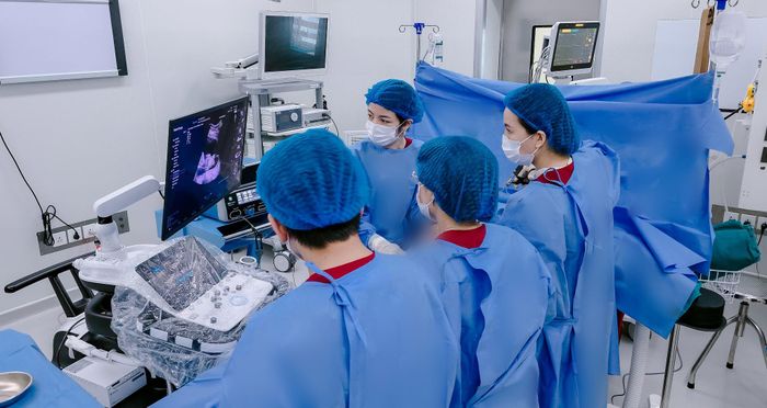 Truyền máu song thai là dấu mốc quan trọng của y học bào thai Việt Nam.