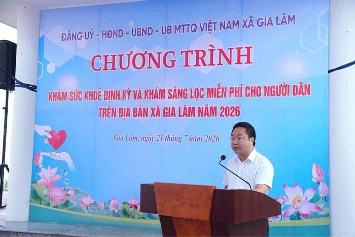 Phó Chủ tịch UBND xã Gia Lâm Nguyễn Ngọc Dũng phát biểu khai mạc chương trình. Ảnh: PV