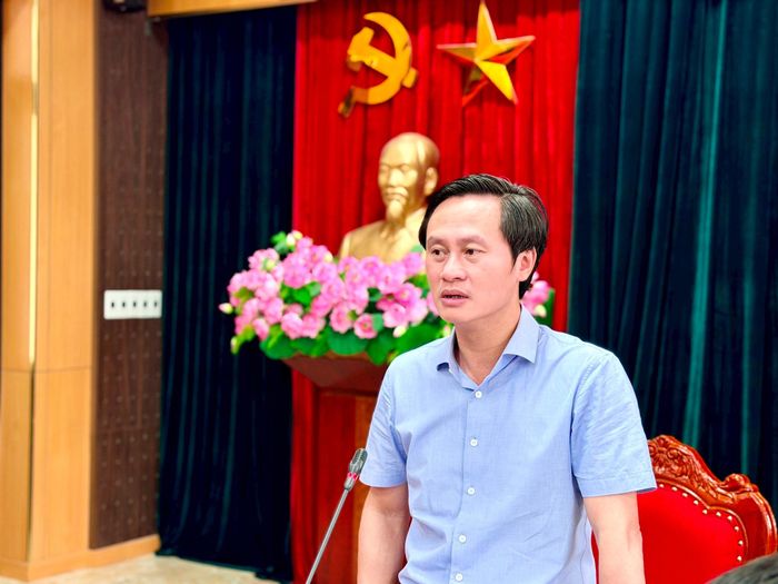Bí thư Đảng ủy xã Phúc Thịnh Hoàng Hải Đăng phát biểu tại cuộc họp. Ảnh: Thanh Hà