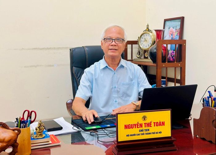 Chủ tịch Hội Người cao tuổi thành phố Hà Nội Nguyễn Thế Toàn. Ảnh: Bảo Lâm