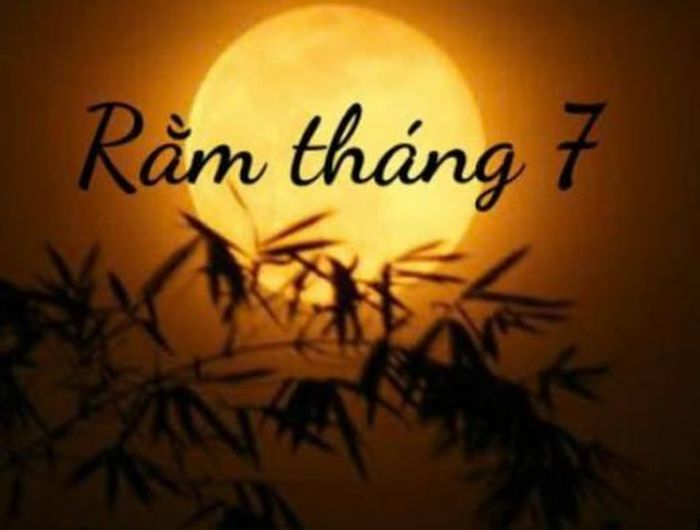 Theo quan niệm dân gian, rằm tháng 7 không được hát lớn giữa đêm khuya.