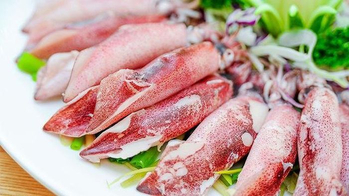 Để tránh gặp phải chuyện không tốt, điềm xấu trong công việc, cuộc sống nhiều người thường không ăn mực ngày Rằm và đầu tháng, nhất là rằm tháng 7.