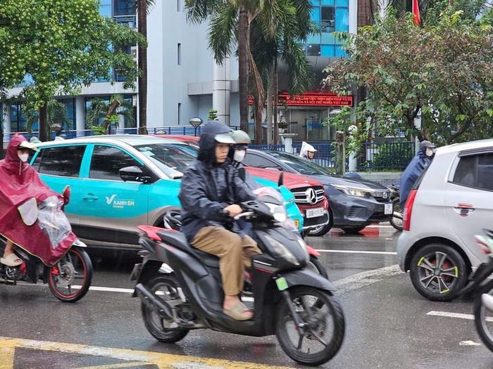 Miền Bắc còn khu vực Hải Phòng, Quảng Ninh vẫn tiếp diễn mưa dông. Ảnh: Tuấn Anh