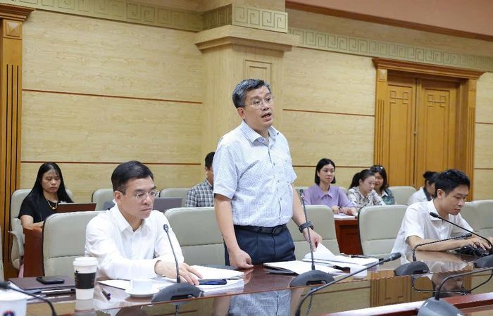 Vụ trưởng Vụ Pháp chế Đỗ Trung Hưng phát biểu.