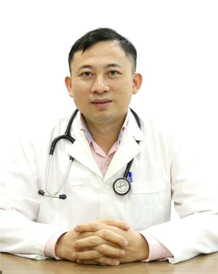 PGS.TS Hoàng Bùi Hải – Giám đốc Trung tâm Cấp cứu & Hồi sức tích cực, Đại học Y Hà Nội. Ảnh: NVCC.