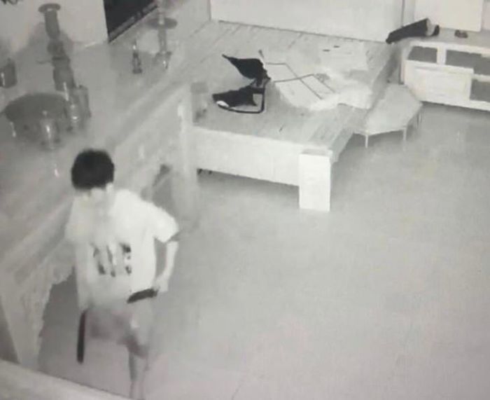 Hình ảnh trích xuất từ camera gia đình về đối tượng gây án. Ảnh: Công an tỉnh Phú Thọ