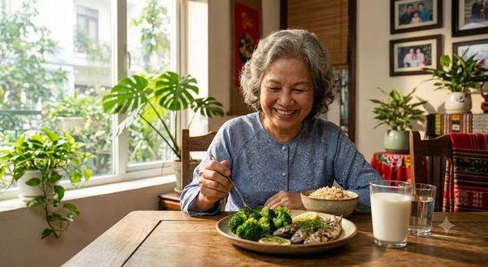 Muốn phòng tránh loãng xương, người cao tuổi cần có một chế độ dinh dưỡng cân bằng về các dưỡng chất.