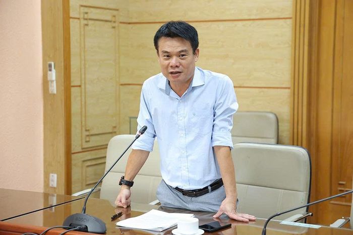 Lãnh đạo Trung tâm Thông tin Y tế Quốc gia phát biểu.