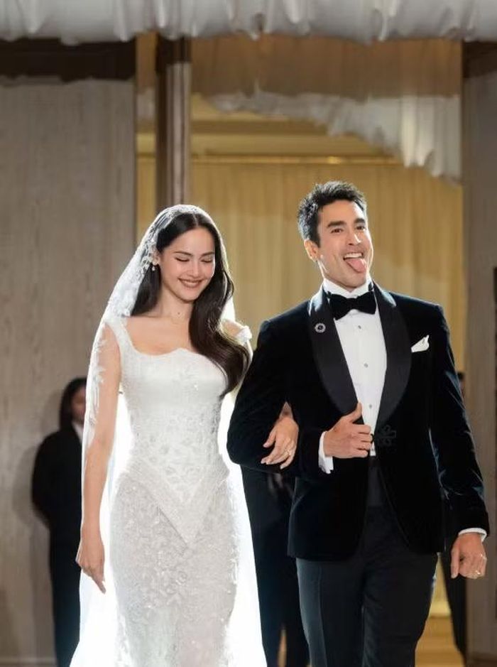Nadech - Yaya tại hôn lễ thứ 3 (Bangkok).