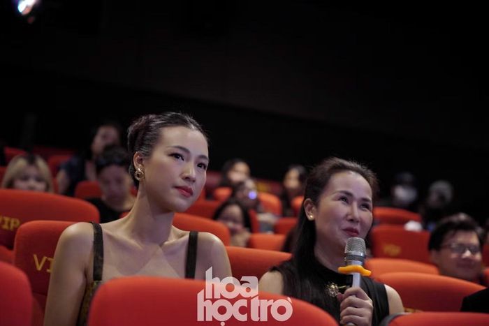 Võ Hạ Trâm cũng dành lời khen cho sản phẩm mới của Ái Phương.